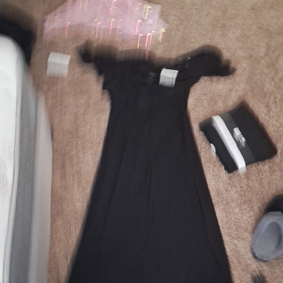 connected apparel Dresses & Skirts - Connected Apparel Black Ruffle Off-Shoulder Top